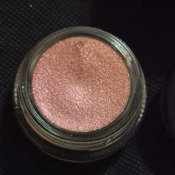MAC Cosmetics Pro Longwear Paint Pot - Pink - Picture 3 of 6